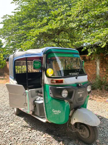 កង់បីឆ្នាំផលិត019លក់1600$ចរចាបានម្ចាស់ដើមទីមួយធានាម៉ាស៊ីនស្អាតរត់ស្រួលអត់ហ៊ុយអត់លាន់ដៃជើងសល់ប៉ុណ្ណឹង