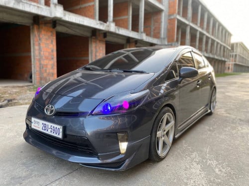 ឡានលក់ ឡានថ្មី ខ្លាំង លក់ 17200$. ឆ្នាំ2012 អប់សិន3