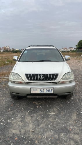 ឡានលក់ ឆ្នាំ2001 ប៉ុង2 $11300 ឡានស្អាត