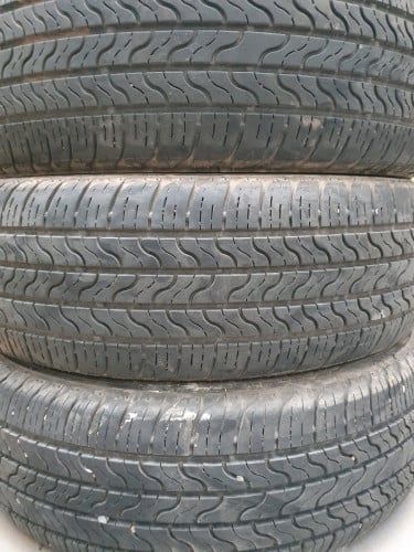 សំបកកង់ឡានព្រុស3គ្រាប់ ម៉ាកដូចគ្នា ទំហំ195/65R15