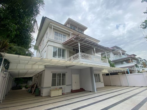 ផ្ទះជួលទីតាំងបុរីប៉េងហួត598