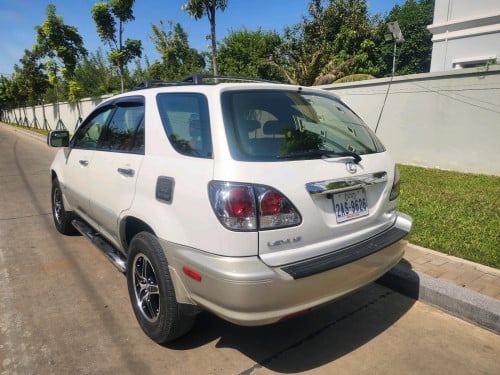 ពិន្ទុកប់75 ឆ្នាំ 2001 កាម៉ៃ ម្ចាស់ដើមទីមួយ