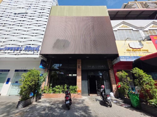 ផ្ទះអាជីវកម្មជួល - ល់មុខស្ថាតអូឡាំពិក / Business House For Rent - Opposite Olympic Stadium