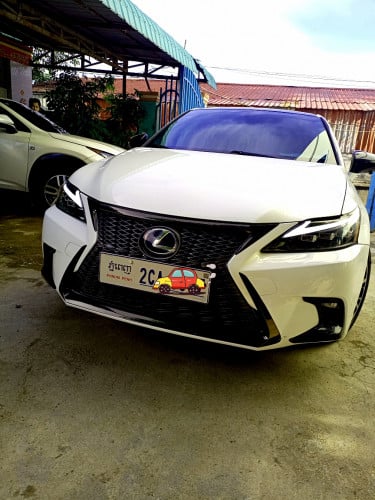 លក់ឡាន Ct200h ពណ៌សរ ឡានស្អាត ម្ចាស់ដើម