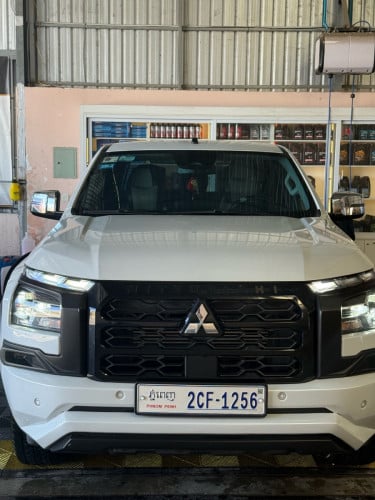 ឡាន ស្អាតម្ជាស់ដើម លក់Mitsubishi Triton 2024
