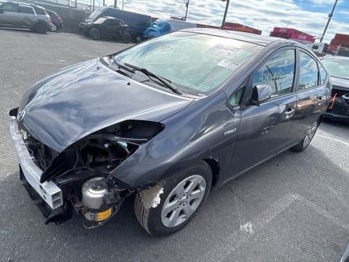 ឡានសាងបើកទូរថ្ងៃ សៅរ៍ Prius2009 H/full ឡានស្អាត ថ្នាំស៊ីន1ជុំ ឃ្មុំស៊ីន ពិន្ទុល្អ