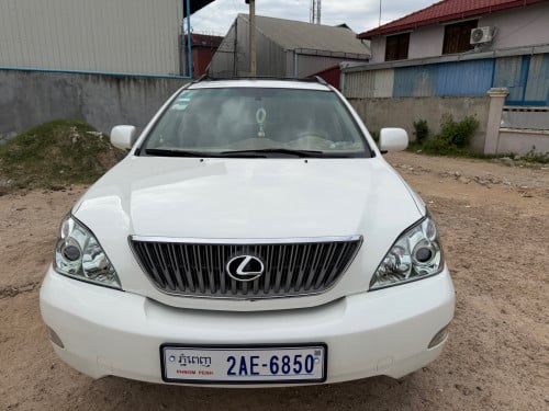 ចង់លក់ RX330 ប៉ុង1 2004 ពណ៏ស ប៉ុង1 តម្លៃ21900$$