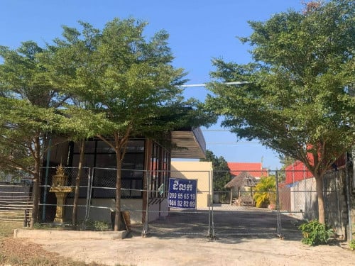 ដីលក់ មានហាងកាហ្វេស្រាប់បងៗ ដីស្អាត អាចរស់នៅក៏បាន បង្កើតអាជីវកម្មក៏បានបងៗ✨