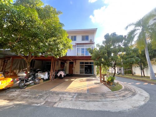 Corner House for Rent at Camko, Phnom Penh