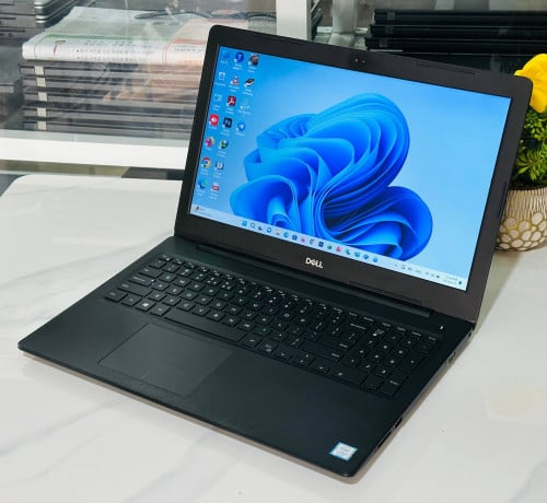 Dell latitude 3590  Core i3 8th Gen