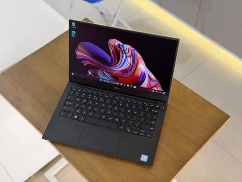 Dell XPS 13 9360 ( Grade A )CPU Core i7-8th,RAM 8GB, SSD 256GB, Screen 13.3” FHD