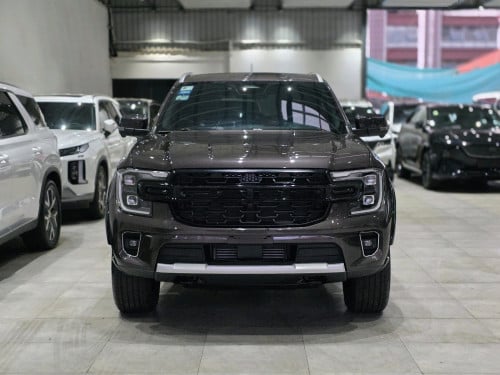 FORD EVEREST Titanium2023ថ្មីណាស់បងប្អូនធានា