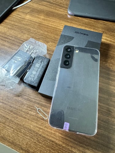 Galaxy S22 5G Grade A 99% full set with box