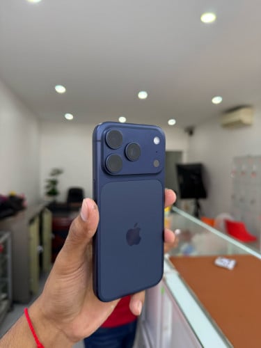 iPhone 17 pro LL/A 256G មួយទឹកសំនុំសុីន 950$