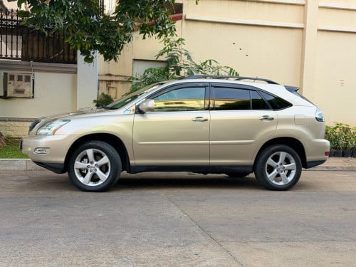 Lexus RX330 year 2004 ពាក់កណ្តាល ប៉ុង2 ឡានថ្មី ម្ចាស់ដើម
