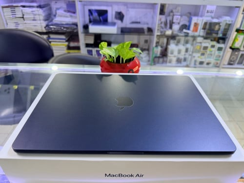 MacBook Air M4 15” 512
