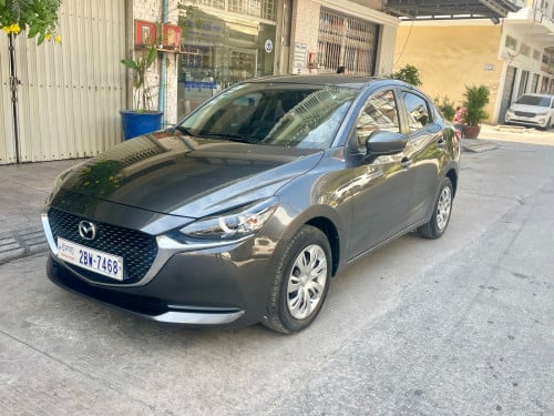 Mazda 2 year 2024 Full option