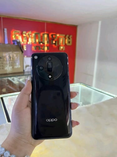 Oppo Find X7 ram 8G/256G  sim2 ស្អាត99%