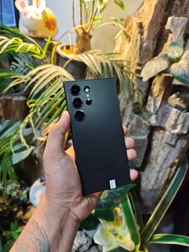 Samsung galaxy S24 Ultra/ram12/256G/(ក្រុមហ៊ុនសុីម2)