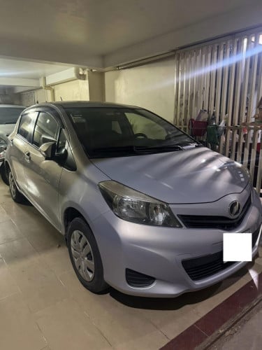 Toyota vitz 2012