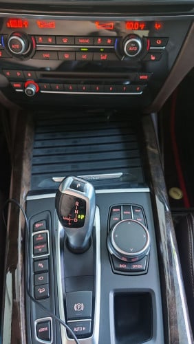 ឡានលក់បន្ទាន់