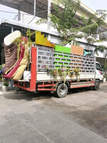 ឡានជួលដឹកអីវ៉ាន់