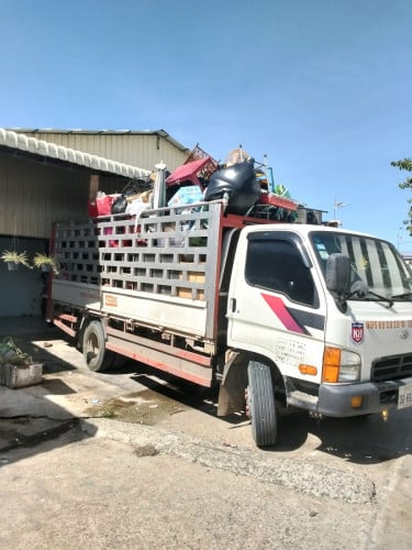 ឡានជួលដឹកអីវ៉ាន់