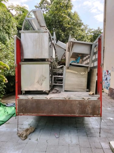 ឡានជួលដឹកឥវ៉ាន់