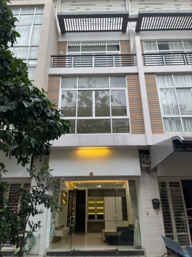 ផ្ទះជួលប៉េងហួតបឹងស្នោ