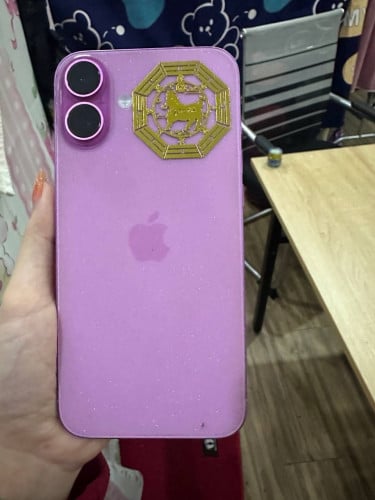 LLA សានុំស្អាត