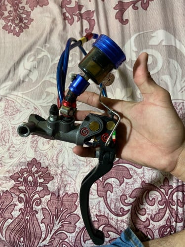 លក់ដៃហ្វាំងលេងជាឈុតភ្ជាប់ជាមួយនិងខ្សែហ្វាំងមុខអេមនៅស្អាតល្អទាំងអស់13$ដាក់បានគ្រប់សេរីម៉ូតូ