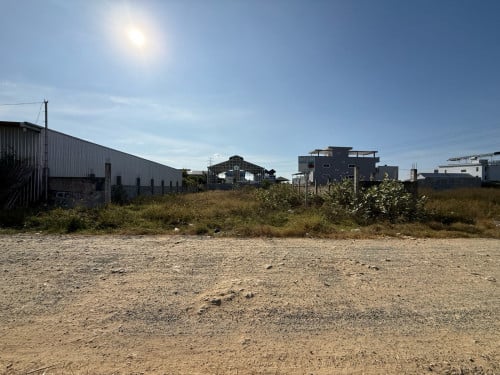 ដីលក់នៅជិតបុរីពិភពថ្មីឈូកវ៉ា2