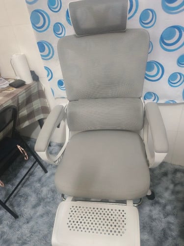 កៅអីoffice ស្អាតដូចថ្មី