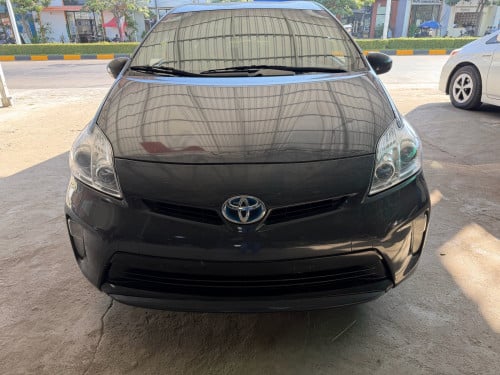 ឡានលក់ PRIUS  /អប់សិន 2  /2012