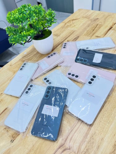 ស្ដុកថ្មីក្ដៅៗហ៊ុយៗSAMSUNG GALAXY S22+