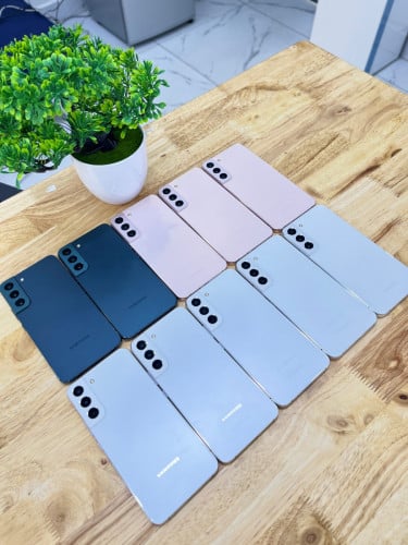 ស្តុកថ្មីក្ដៅៗហ៊ុយៗSAMSUNG GALAXY S22+