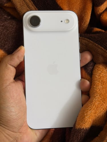 17 Air 256g lla សាក់ថ្ម លេងបាន ១ ដង លក់វិញ Blue 👌