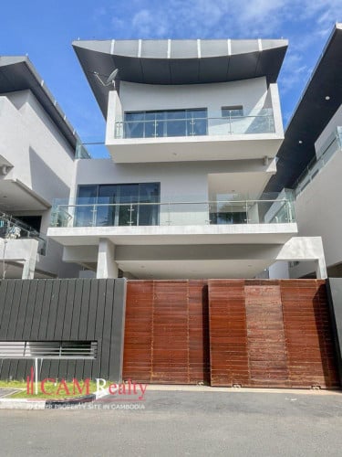 5-Bedrooms Single Villa for Rent Borey The Palm Phnom Penh