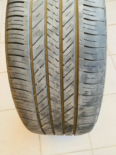 Good Year235/50R18 នៅ2គ្រាប់ស្អាត