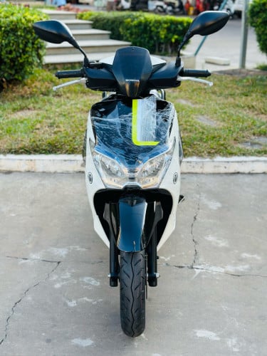 Honda Moove 016 ម៉ាសុីនតាន់ហាប់នែនស្ងាត់ជិះស្រួលមិនលាន់មិនហុយមានពន្ធកាតគ្រឺហ្សីន