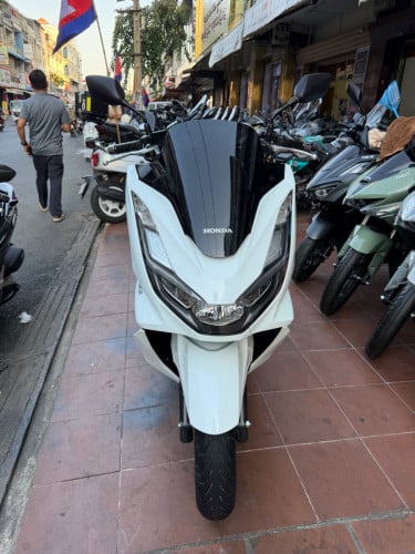 Honda PCX 160CC 2024