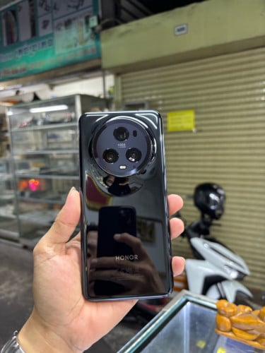 Honor Magic5pro 256G Ram12G Sim2 Global ម៉ាសុីនសានុំស្រុីន