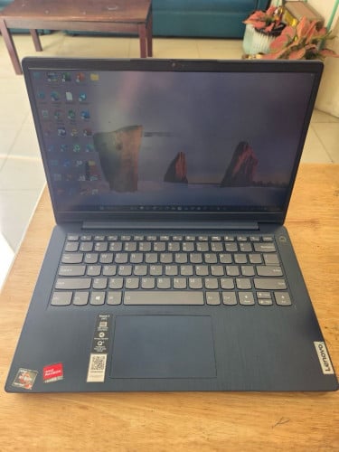 Laptop lenovo conditions 90%