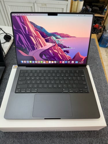 MacBook Pro 14 M4 2024 (99%Box)