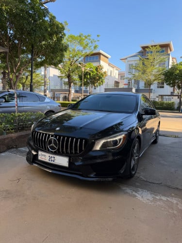 Mercedes Benz CLA 250