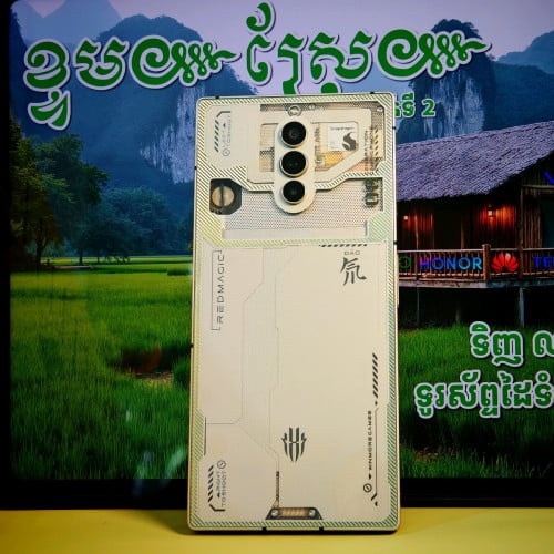 RED MAGIC 8 Pro Global (វ៉ៃដូរបាន)មានធានាច្បាស់លាស់ត្រឹមត្រូវ