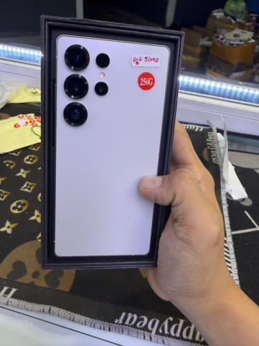 Samsung S25ultra 256G full box ស្អាតដូចថ្មី 100%