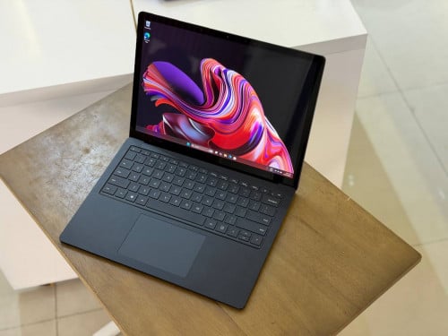 Surface Laptop 3 ( Grade A )CPU Core i5-10th, RAM 8GB, SSD 256GB, 2K Touch Screen