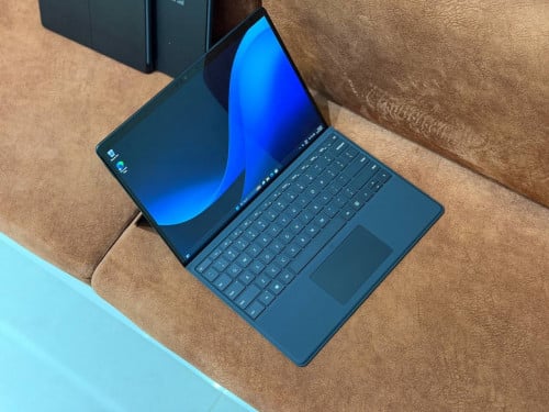 Surface Pro X LTE ( Grade A )CPU Microsoft SQ1, RAM 8GB, SSD 256GB, 2.8K Touch Sreen