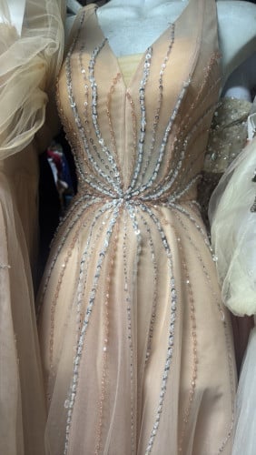 ហាងលក់ឫជួលអាវ